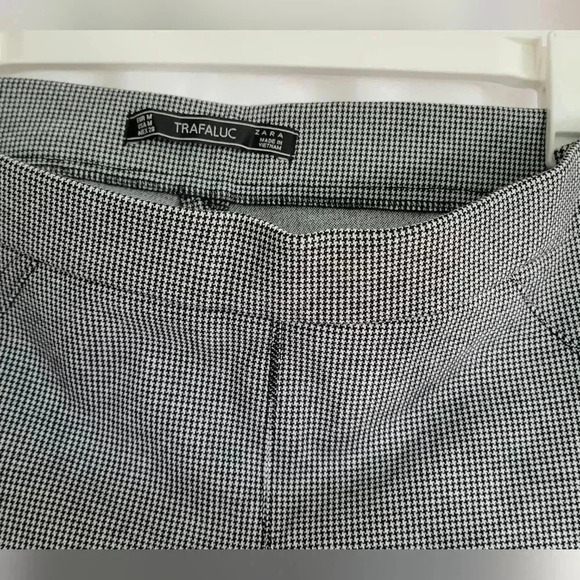 Zara Black & white Checkered Dress pants, size medium - Picture 8 of 13